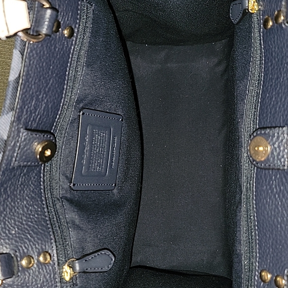 Coach Handbag - Picture 4 of 8